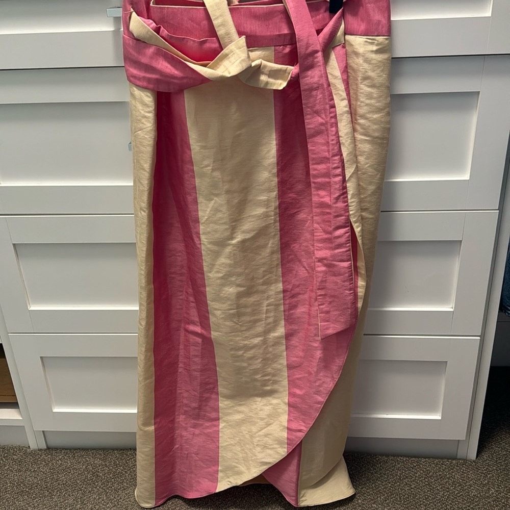 La Vie Style pink and cream stripe wrap skirt